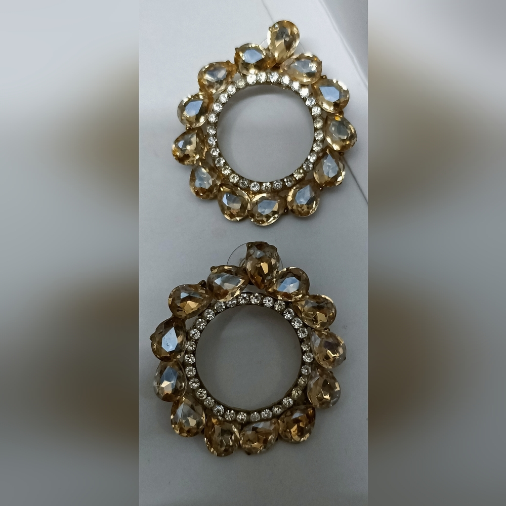 Earrings - Picture 7 of 7